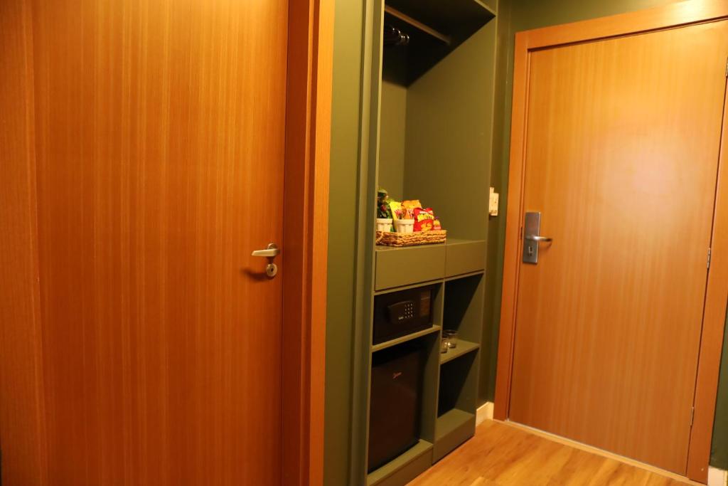 Palace Green Hotel - Habitación Superior Con Cama Grande