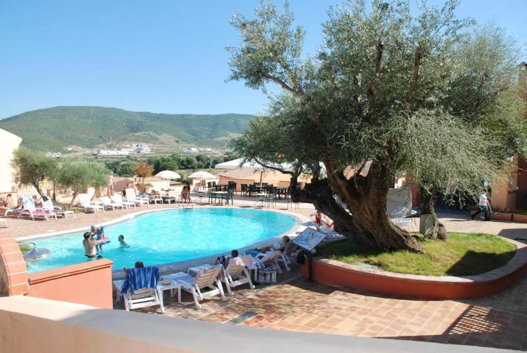 Πισίνα στο ή κοντά στο ISA-Residence with swimming pool near Budoni