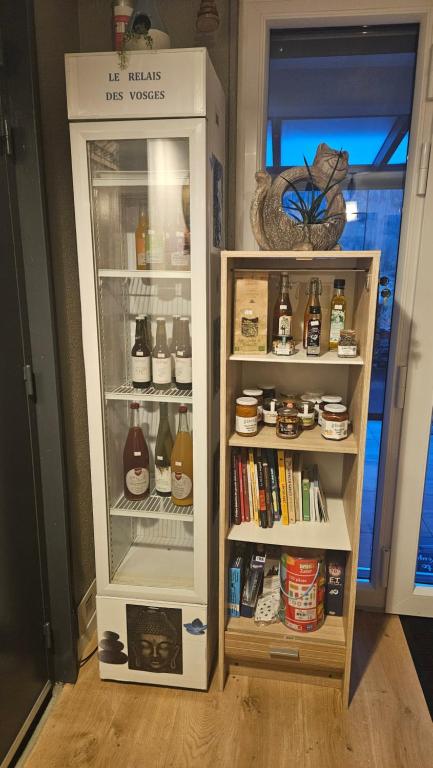 Knihovna v apartmánu