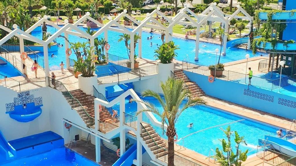 VIVE BENAL BEACH Estudio 2218 vistas al parque acuático