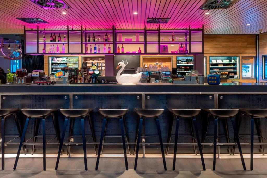 Moxy London Stratford - Resim 40