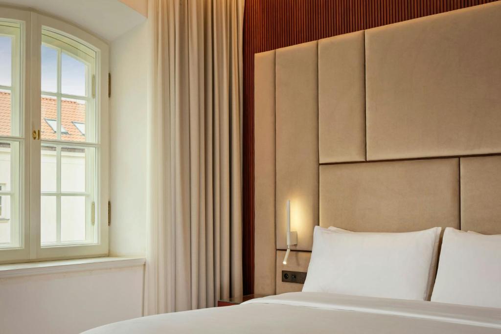 Hotel Verte, Warsaw, Autograph Collection - Resim 32