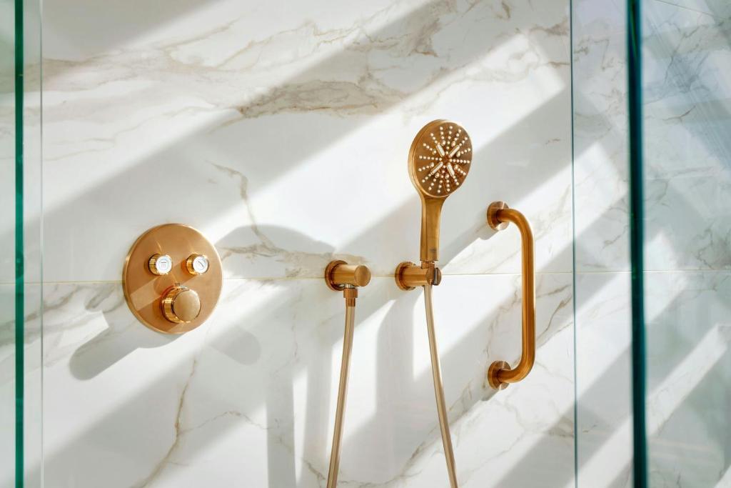 Hotel Verte, Warsaw, Autograph Collection - 16