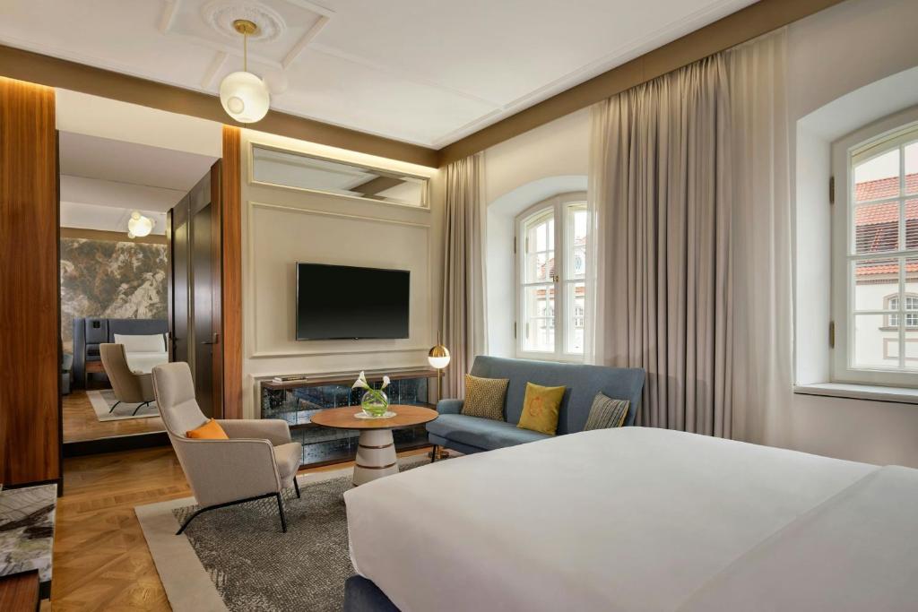 Hotel Verte, Warsaw, Autograph Collection - 11