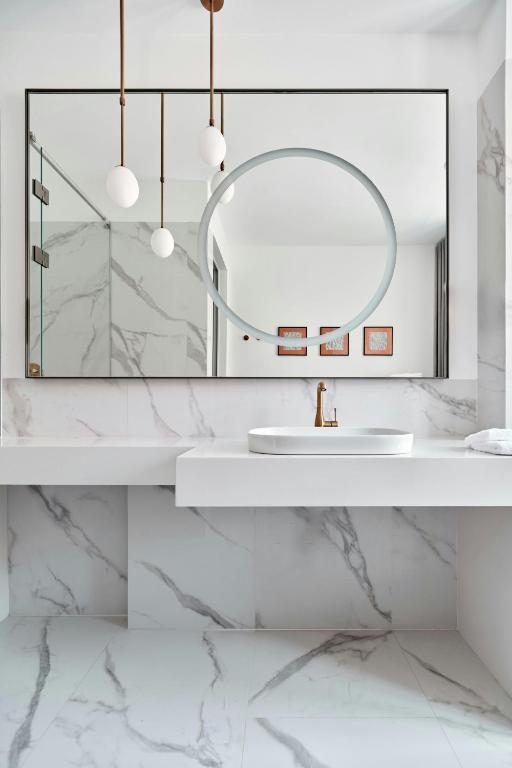 Hotel Verte, Warsaw, Autograph Collection - 17