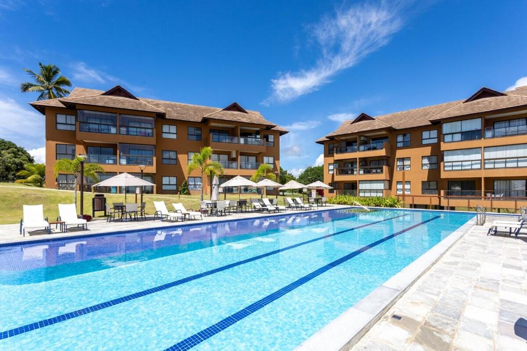 basen przed hotelem w obiekcie Apto 102 T10 Eco Resort com 2 qts w mieście Tamandaré