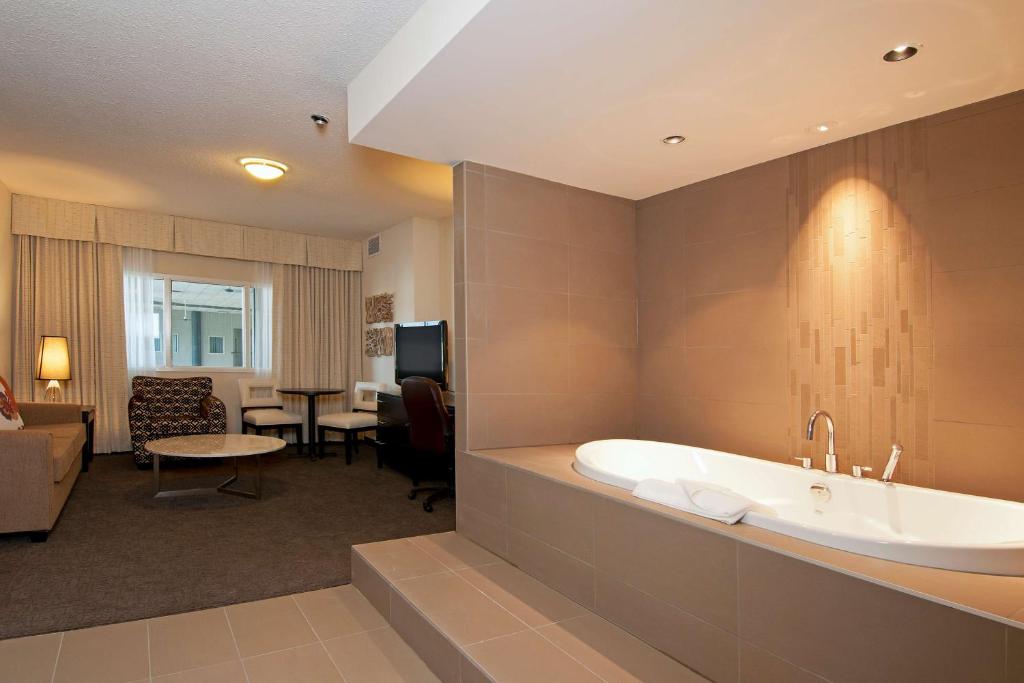 Coast Kamloops Hotel & Conference Centre - Resim 14