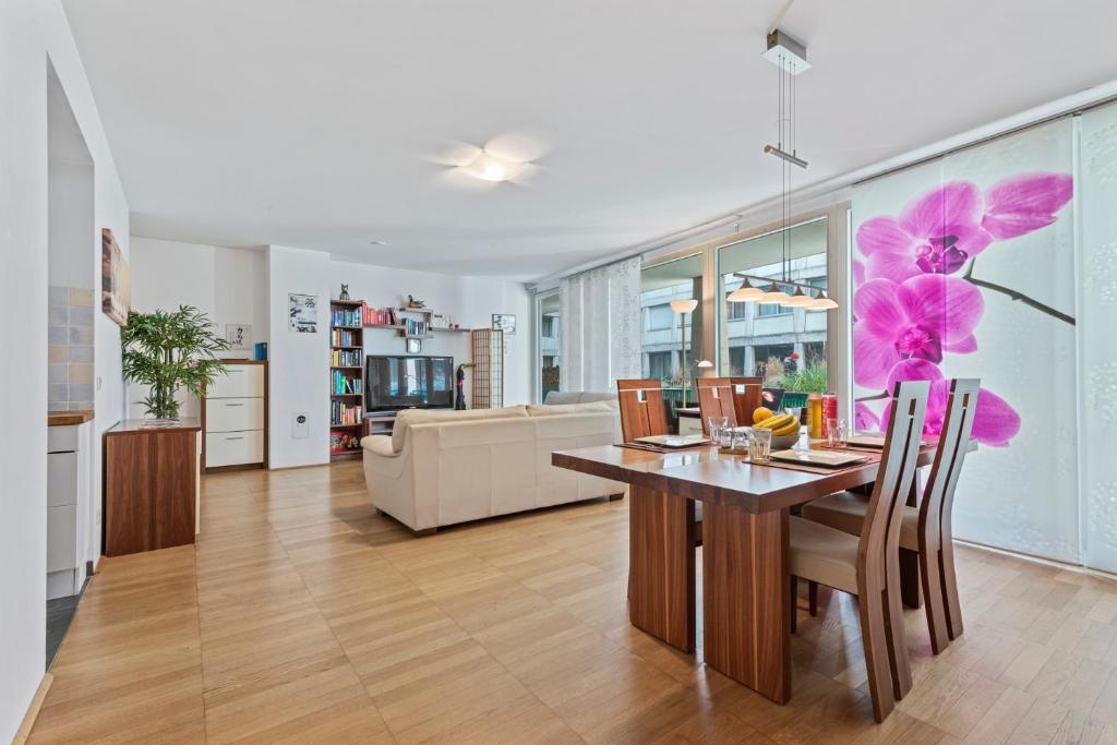1 Bedroom, in the city center, Garage, Terrace