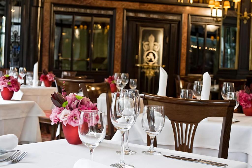 Karoly Boutique Suites, Best Location by BQA - Resim 41