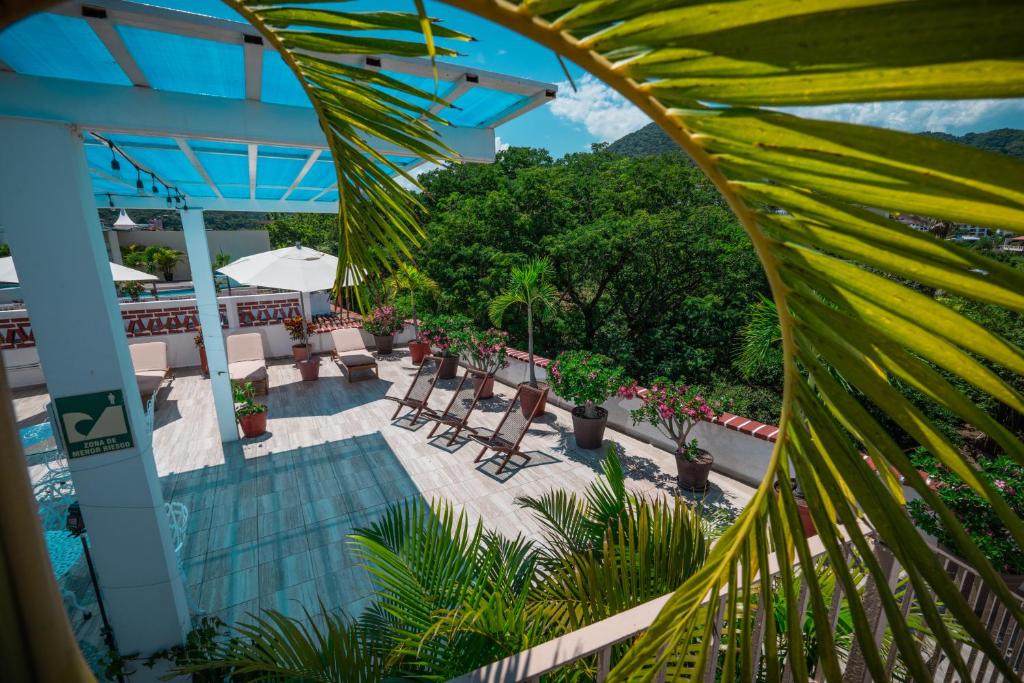 Bazén v ubytování Hotel Encino Malecón Centro Puerto Vallarta nebo v jeho okolí