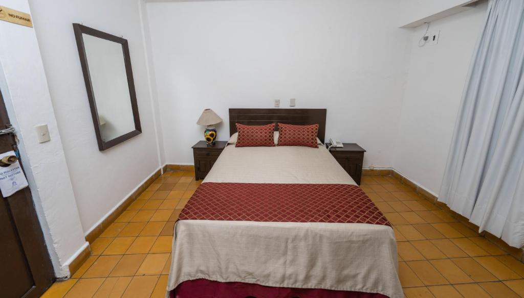 Hotel Encino Malecón Centro Puerto Vallarta - Confort Sin Vista