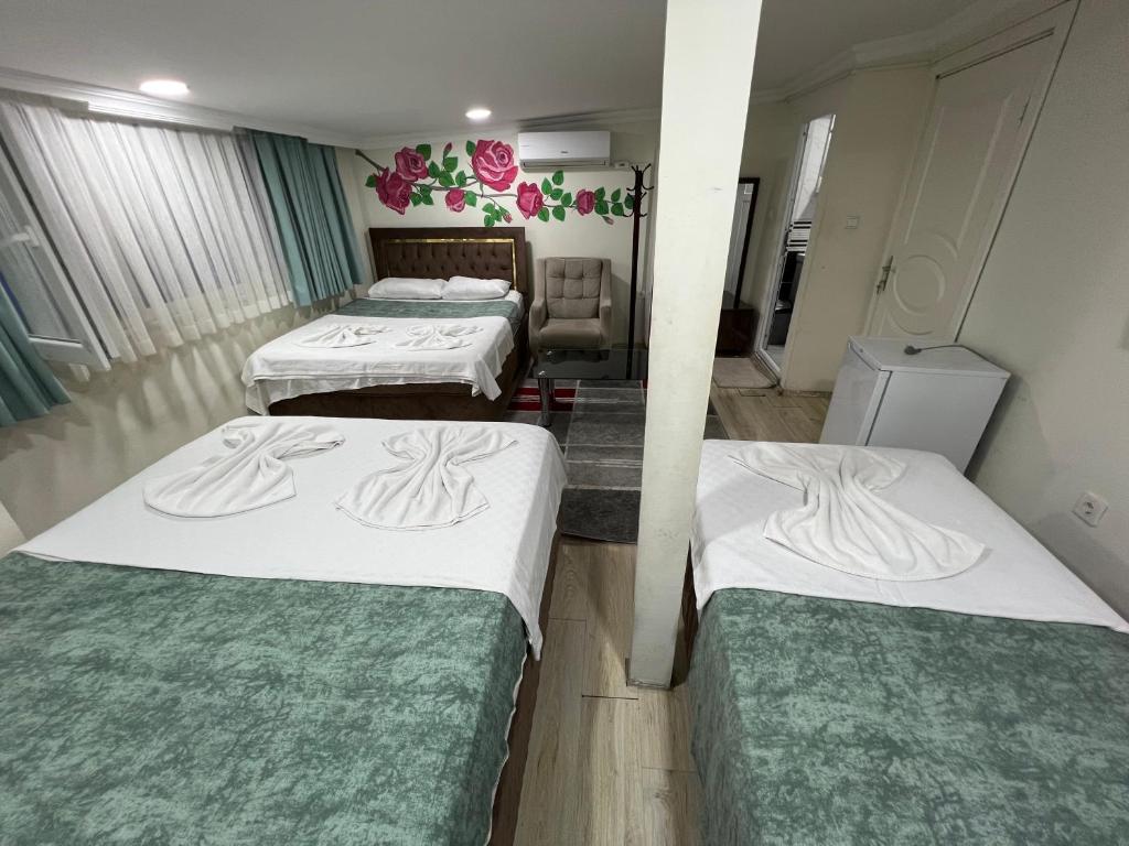 Postel nebo postele na pokoji v ubytování Sultanahmet blue yacht house