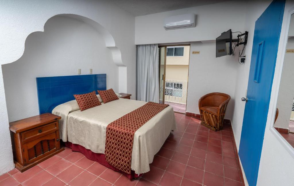 Hotel Encino Malecón Centro Puerto Vallarta - Confort Con Balcón Vista A La Ciudad