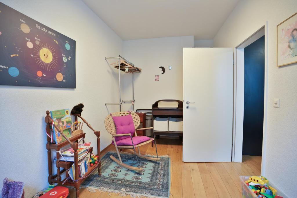 Fotografie z fotogalerie ubytování Artful 3 Bedroom Apt in City Center 5 min by foot to ESC & Art Basel v Basileji