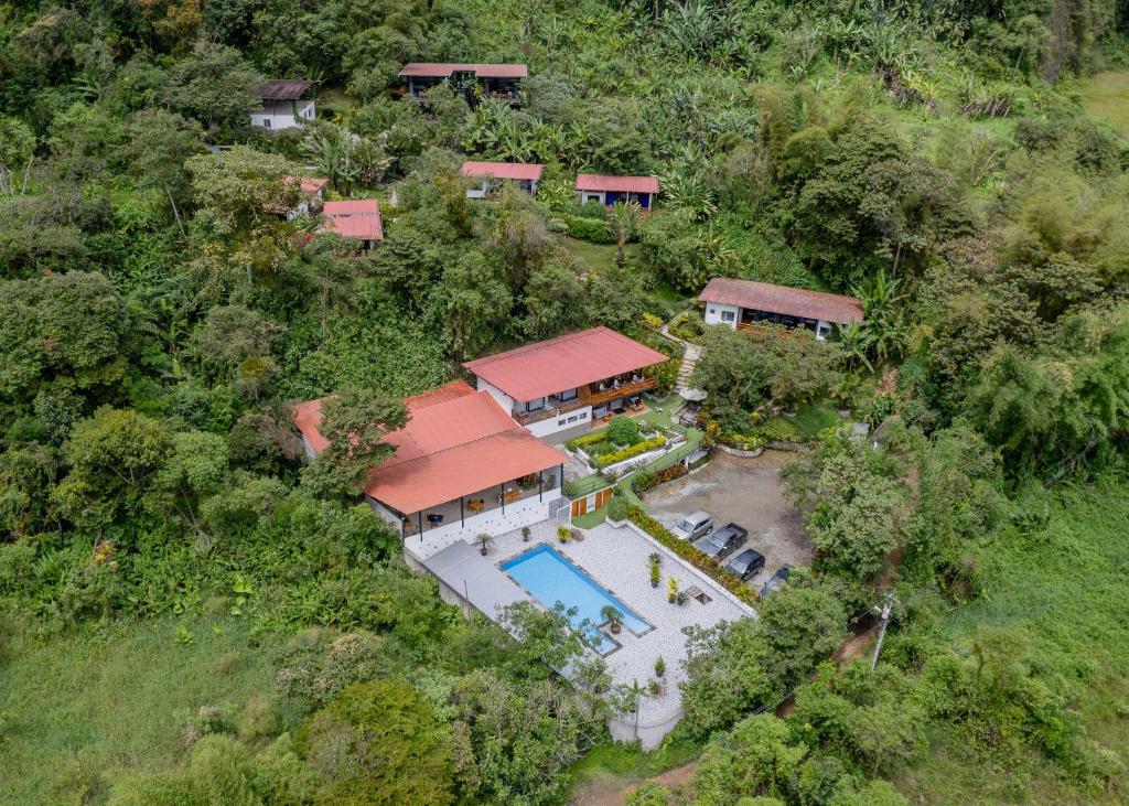 Bazén v ubytování Las Terrazas de Dana Boutique Lodge & Spa nebo v jeho okolí