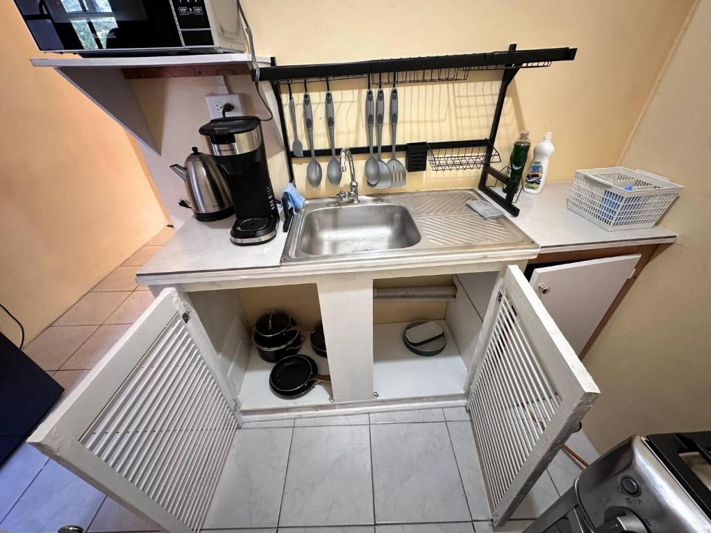 Gallery image of Charming Studio in Port of Spain with Pool Access in Port-of-Spain