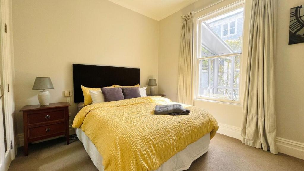 2 Bedroom Apartment where Modern Luxury meets Historic charm - Resim 2