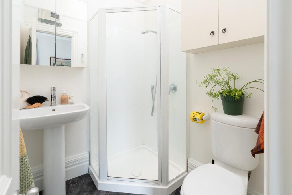 2 Bedroom Apartment where Modern Luxury meets Historic charm - Resim 3