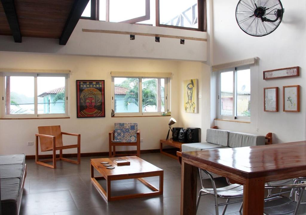 Posezení v ubytování CASA DINIS - Loft - With View Bahia de Portobelo