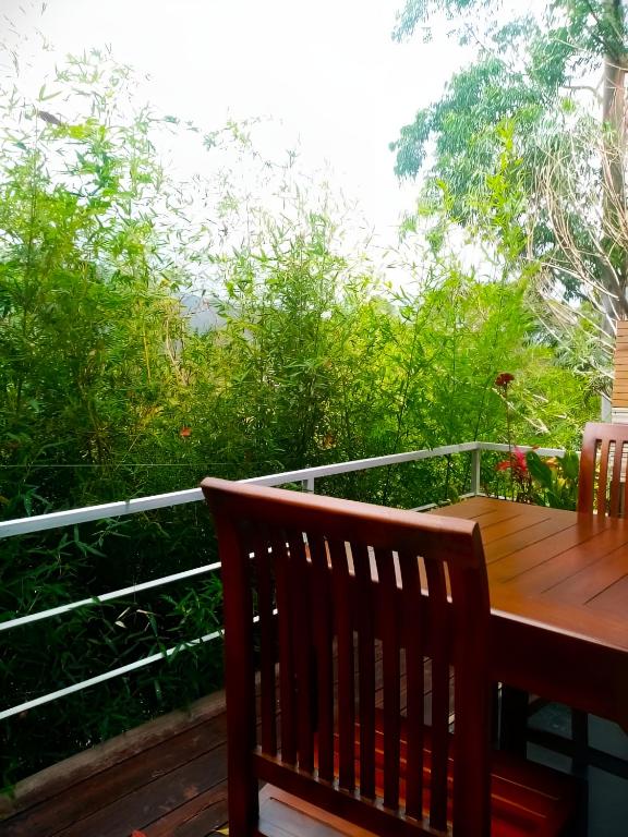 Balkón nebo terasa v ubytování Off grid Ella Homestay