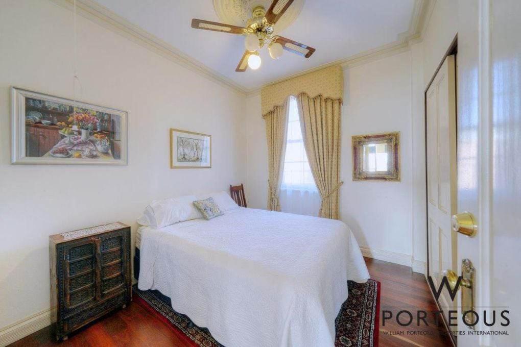 Ένα ή περισσότερα κρεβάτια σε δωμάτιο στο Quiet and peaceful city living