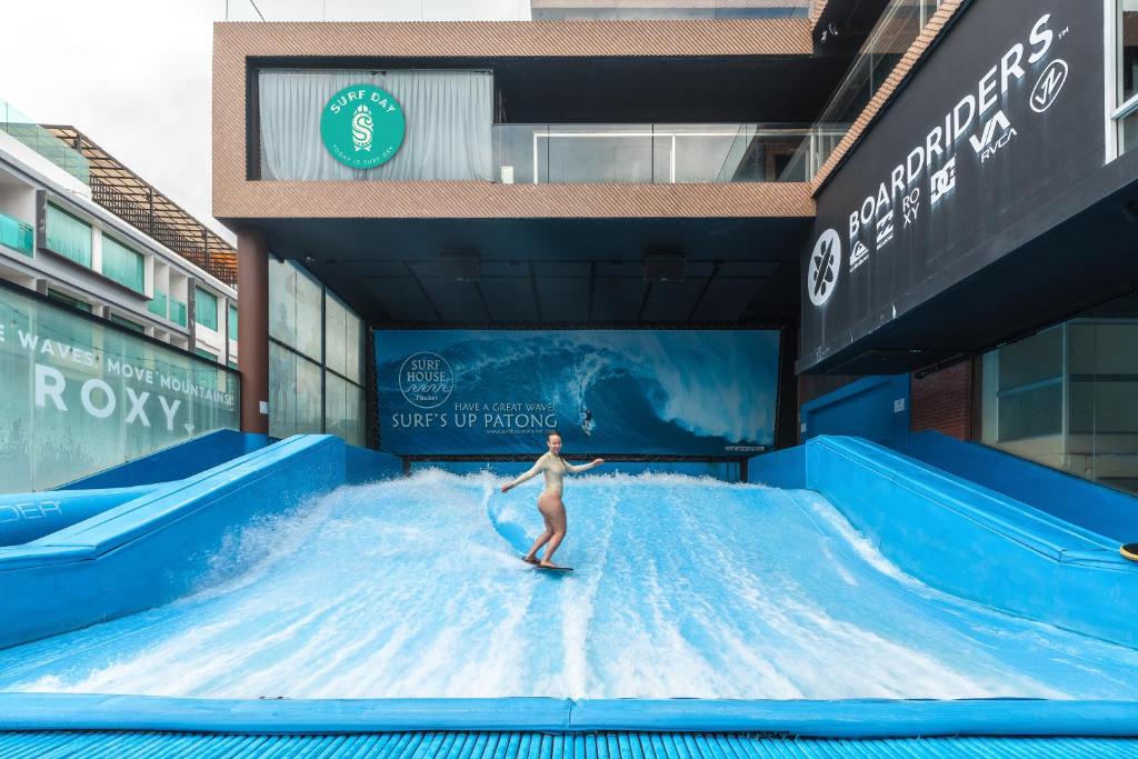 Hotel Clover Patong Phuket - SHA Plus - Resim 33