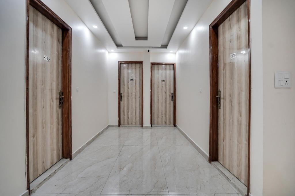 Fotografie z fotogalerie ubytování Super Townhouse Sector 63 A Noida v destinaci Noida