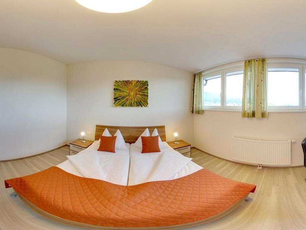 Postel nebo postele na pokoji v ubytování Apartment Suite in Villa Karglhof incl 3 bedrooms, 2 bathrooms