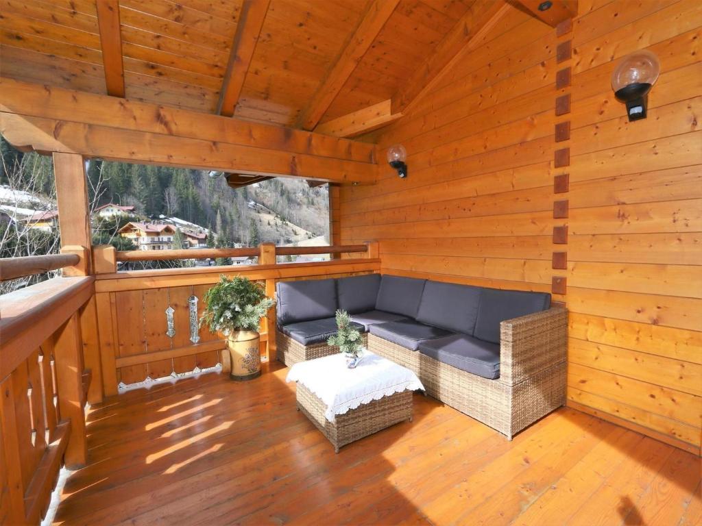 Balkón alebo terasa v ubytovaní Holiday Home in Grossarl with Mountain Views