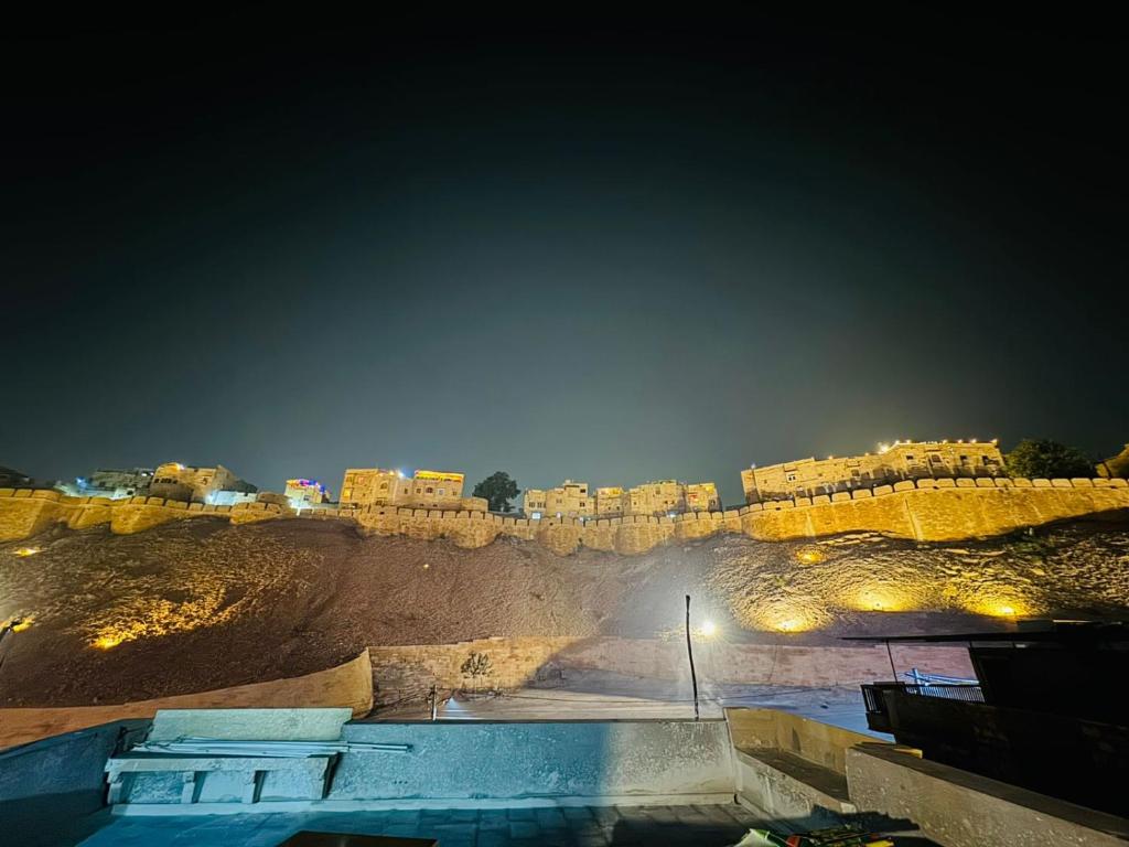 Bazén v ubytování Wonbin Safari Jaisalmer nebo v jeho okolí