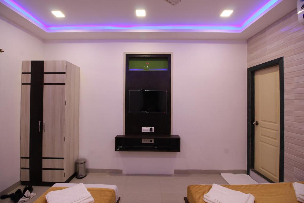Golden Residency - Deluxe Triple Room