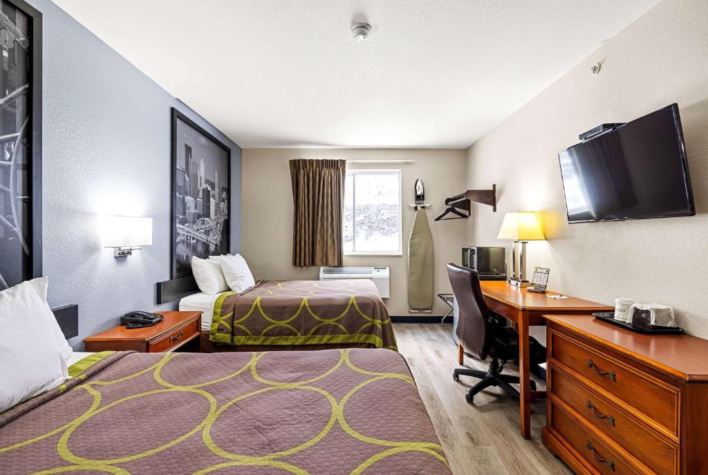 Super 8 by Wyndham Pittsburgh/Monroeville photo