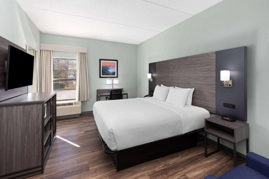 Baymont by Wyndham Creedmoor - Error