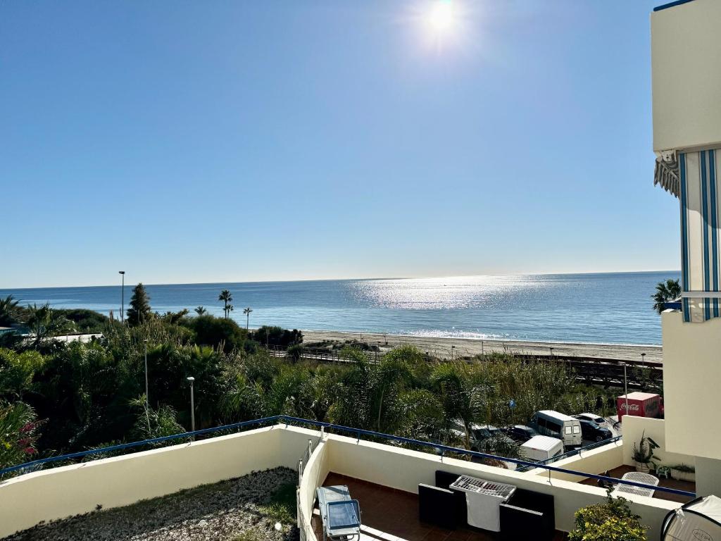 Banana Beach Front line beach III - EaW Homes