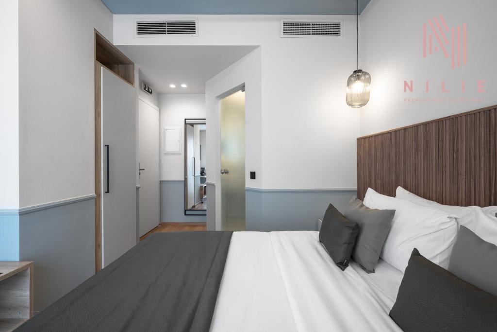 Esther Suites, Nilie Hospitality MGMT - Resim 11