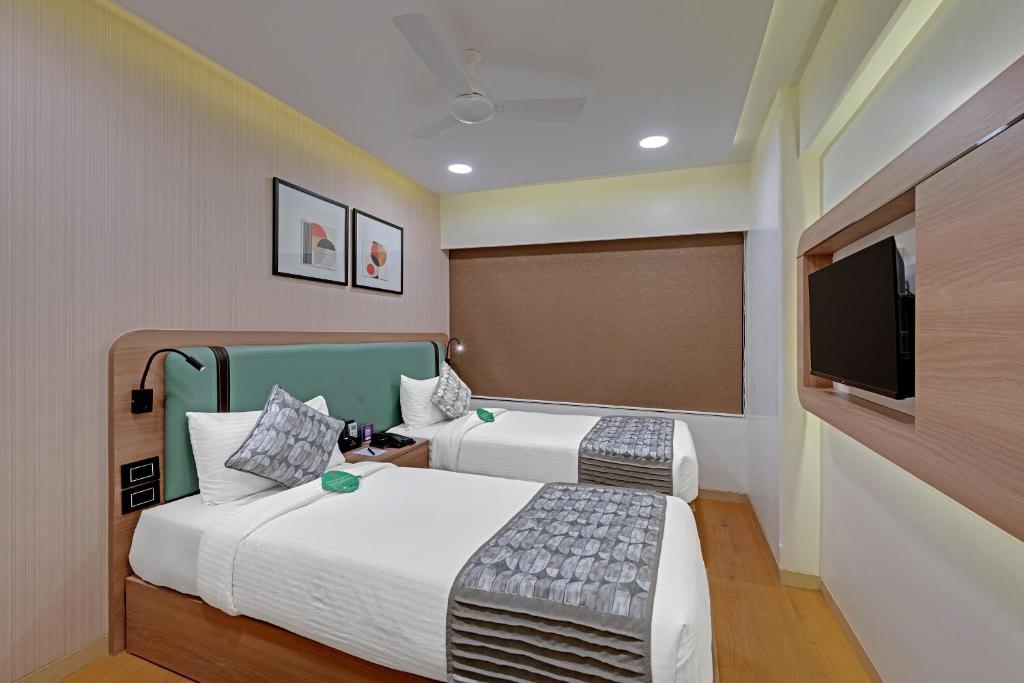 لابی و فضای عمومی Click Hotels Andheri MIDC - تصویر ۵
