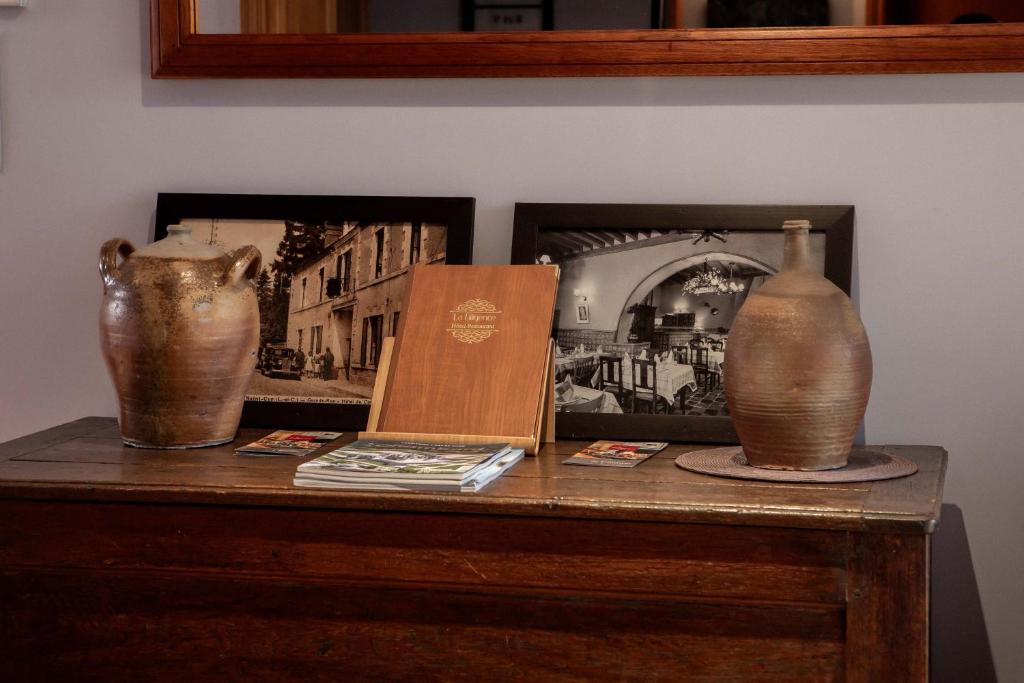 Fotografie z fotogalerie ubytování Logis Hotel La Diligence v destinaci La Ferté-Saint-Cyr
