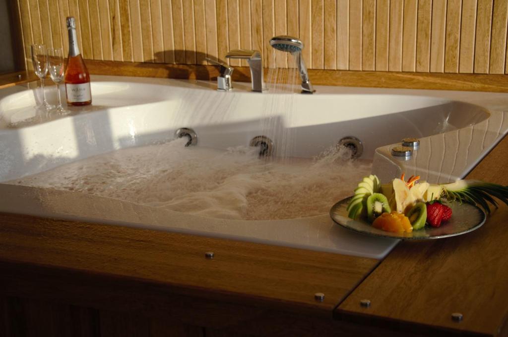 ERTAN OTEL - Suite With Hot Tub