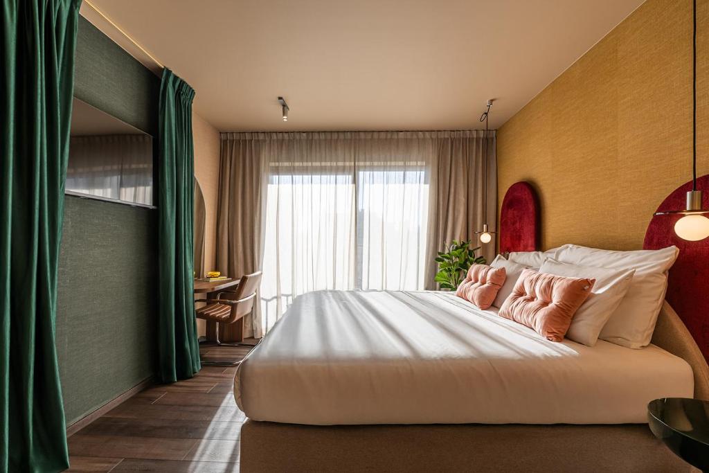 The Ostendian - Resim 3