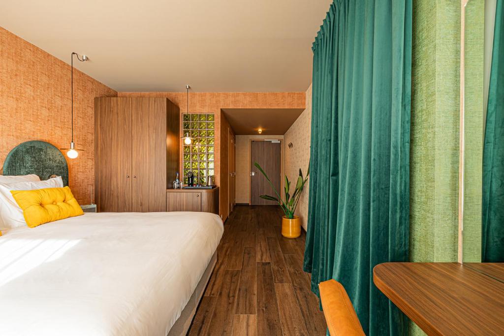 The Ostendian - Resim 40