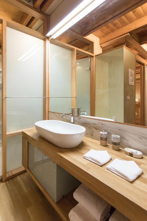 Kúpeľňa v ubytovaní Polixeny's Suites
