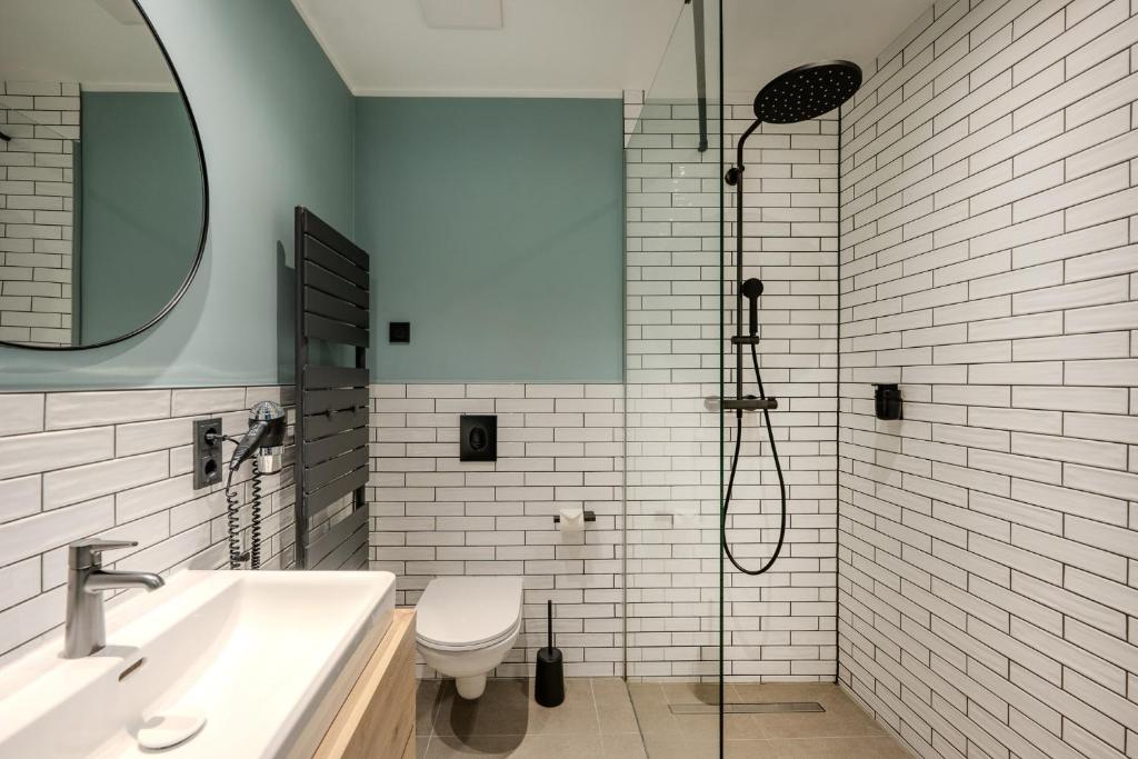 The Base Berlin ONE - Resim 32