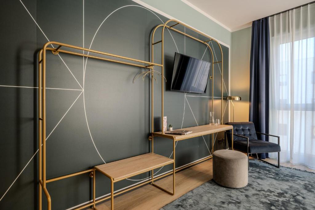 The Base Berlin ONE - Resim 39