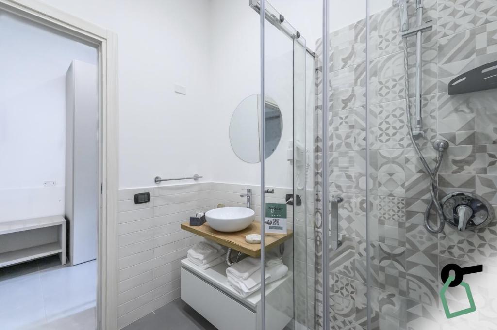 HOTIDAY Room Collection - Napoli Centro Storico - Resim 41