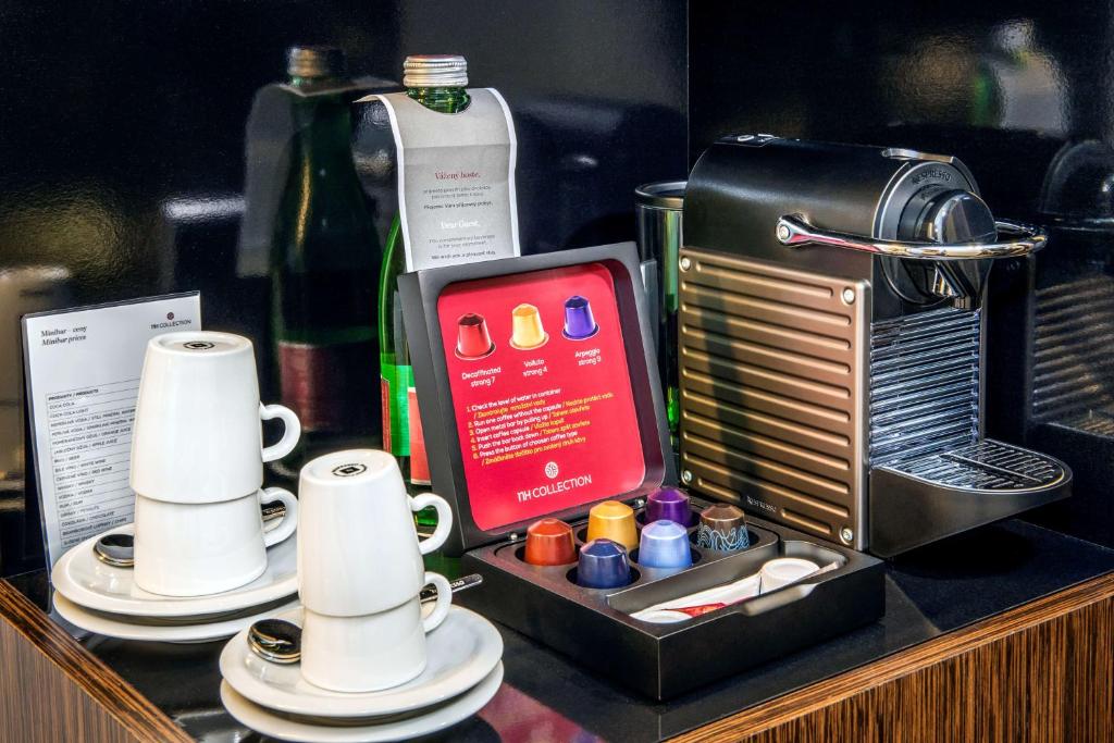 Utensilios para hacer té y café en NH Collection Olomouc Congress