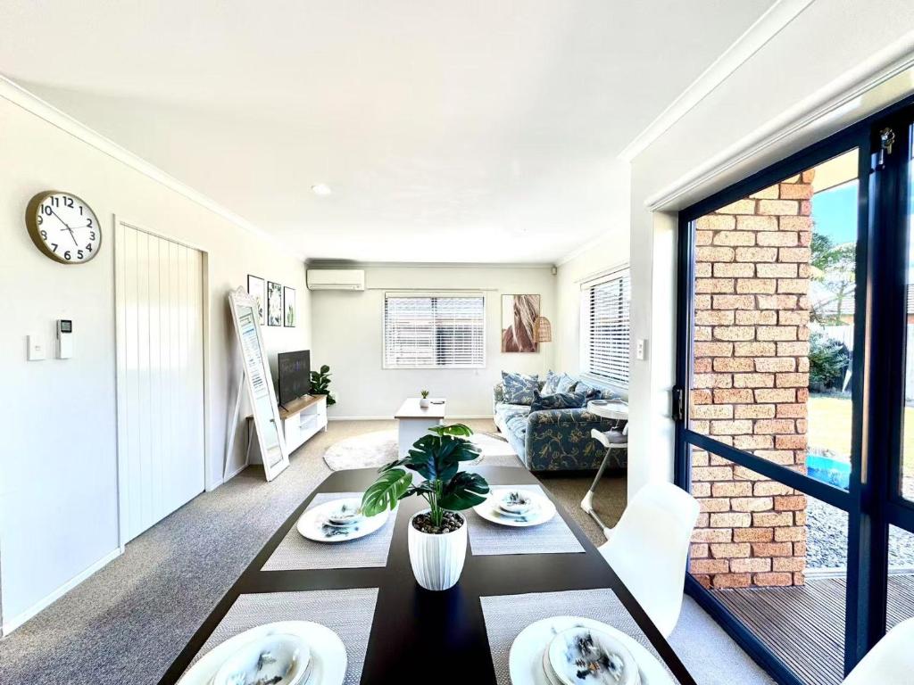 Spacious Comfty 4 BDMs House in Rototuna - Resim 44