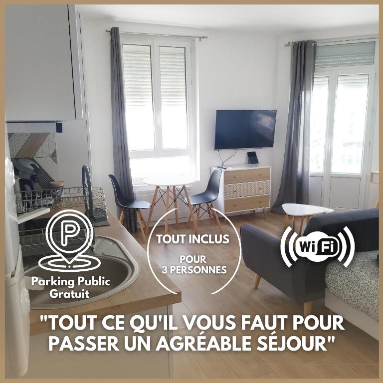 un salon avec un panneau indiquant quatre impulsions pour passager sans solvant agrégé dans l'établissement Le Lumineux, au Havre