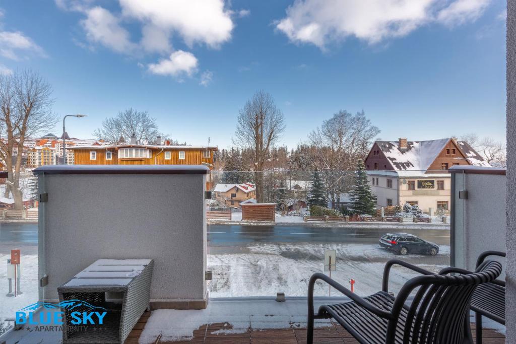 Balkón alebo terasa v ubytovaní Apartamenty BlueSky - Pusta 8 - Nowoczesne apartamenty z parkingiem podziemnym blisko szlaków i wyciągów
