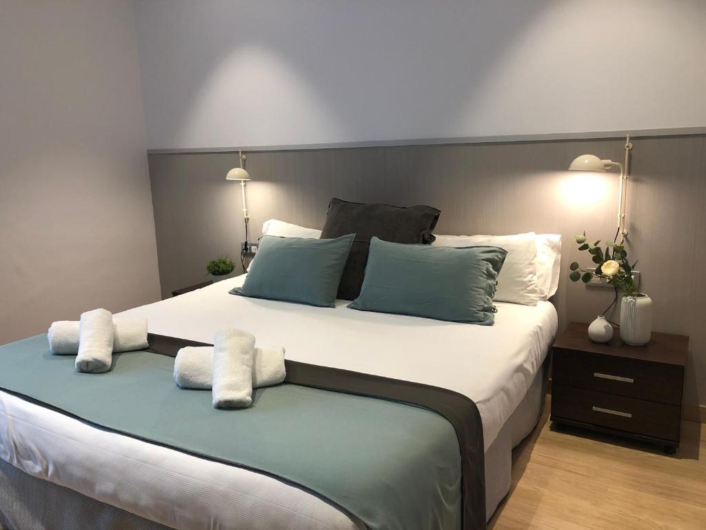 Fisa Rentals Gran Via Apartments - One-Bedroom Apartment