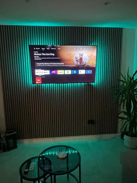 TV a/nebo společenská místnost v ubytování The Vanilla Villa